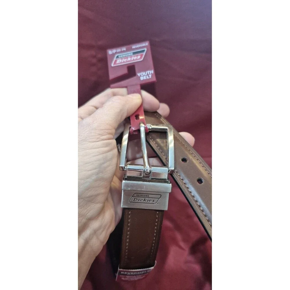 NWT Dickies Youth Belt Size Small 22-24 Reversible Black To Brown Boys Giftable